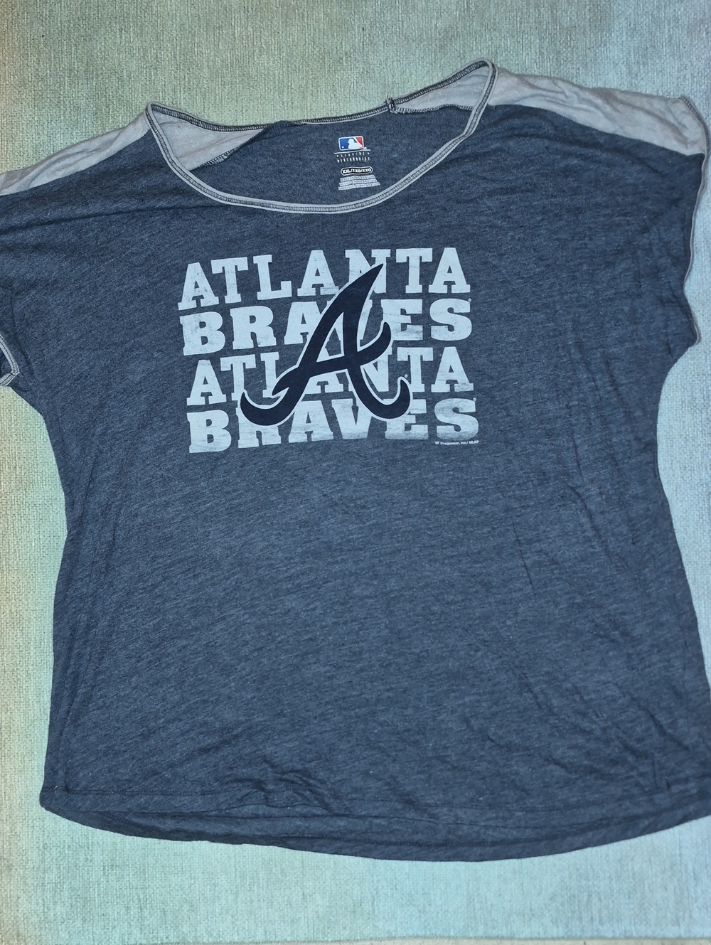 MLB Atlanta Braves Navy and Light Gray Raglan Graphic Tee